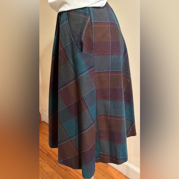 Avon Fashion Vintage. Red Blue Plaid Classic Aline W Pockets Buttons Sid… - Picture 7 of 12